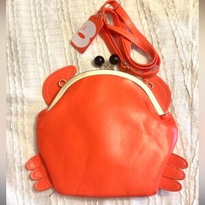 NEW,Mrs. Crabs,Novelty Crab-Shaped Vibrant Orange Bag, NEW, Comes W/Strap🦀